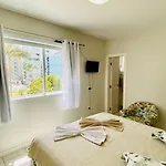 02 Suites E 02 Vagas De Garagem.