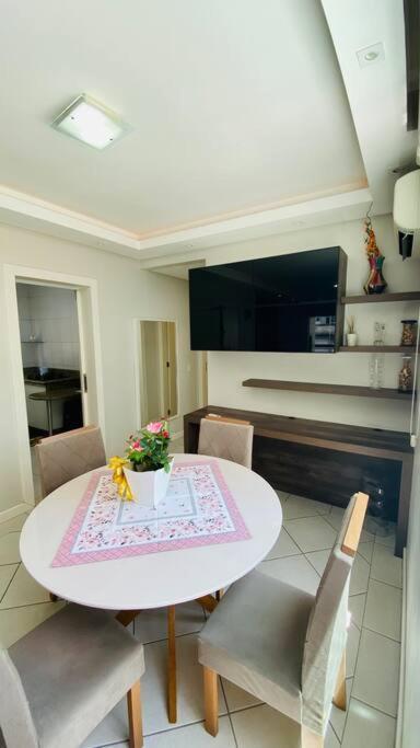 Apartamento 02 Suites E 02 Vagas De Garagem. *