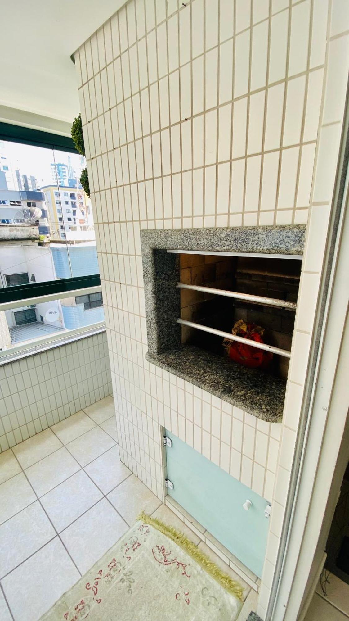 02 Suites E 02 Vagas De Garagem. Apartamento