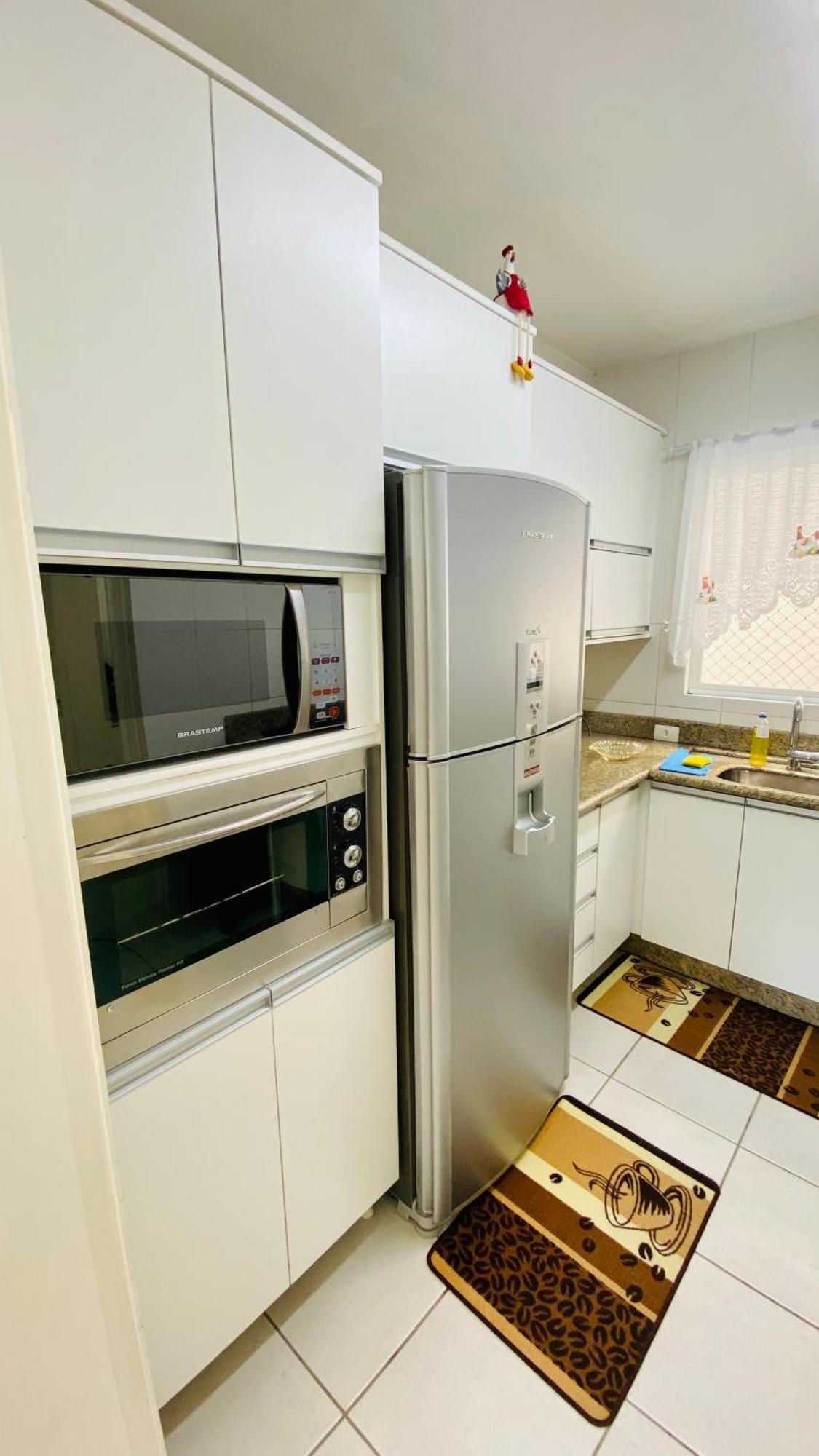 02 Suites E 02 Vagas De Garagem.
