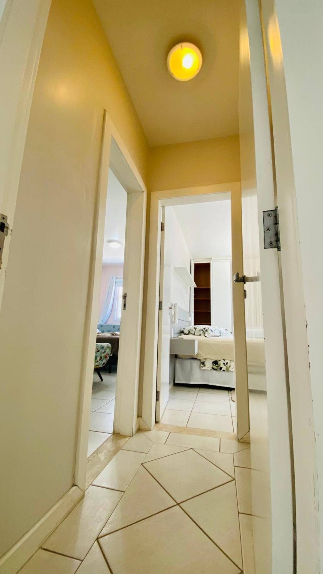 Apartamento 02 Suites E 02 Vagas De Garagem.