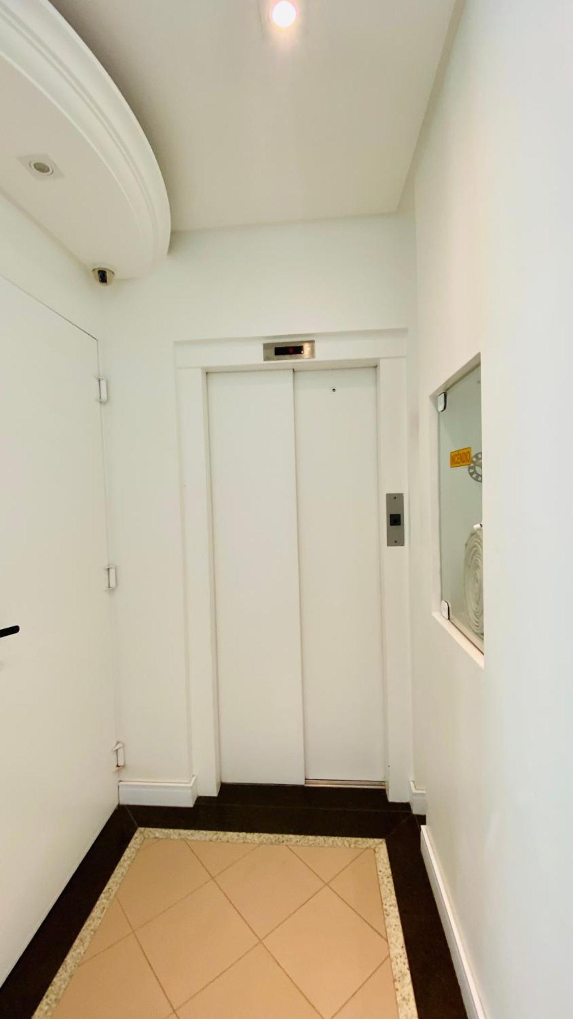 Apartamento 02 Suites E 02 Vagas De Garagem. Balneario Camboriu