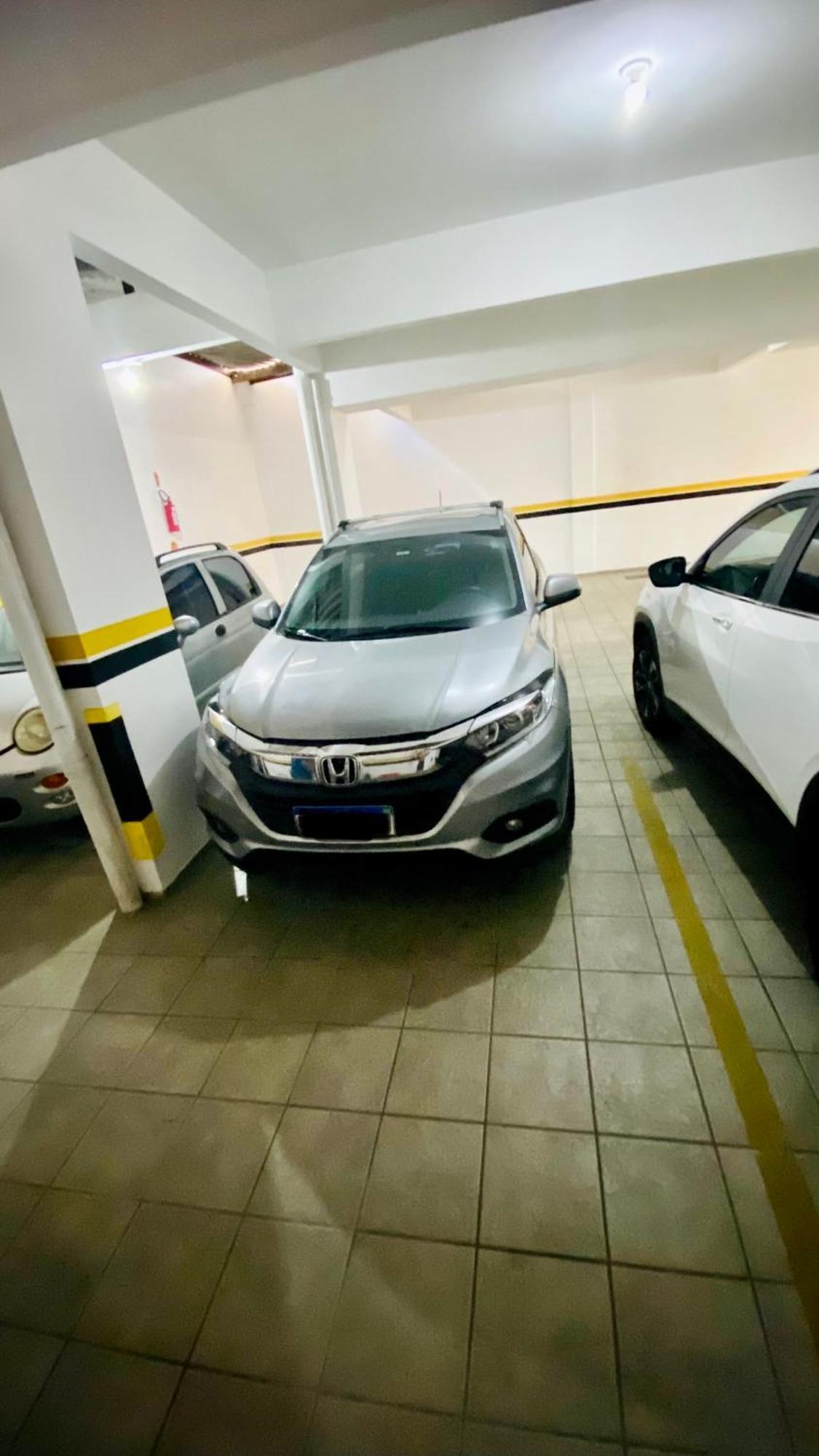 02 Suites E 02 Vagas De Garagem. *